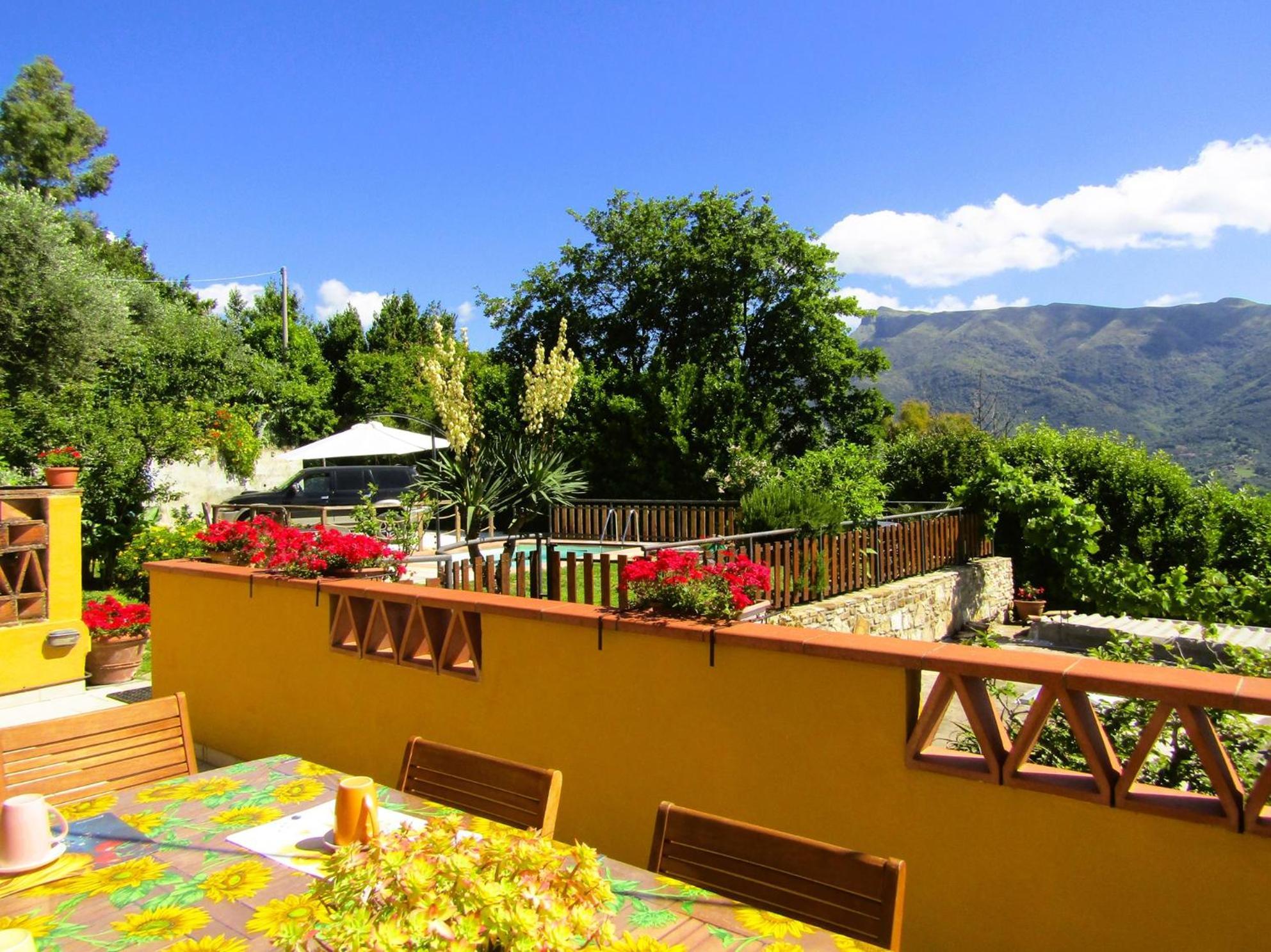 Casina Di Desiree E Aurora Villa Corsanico-Bargecchia Bagian luar foto